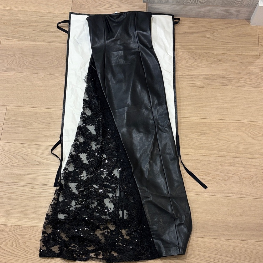Alice + Olivia Black Strapless Dress